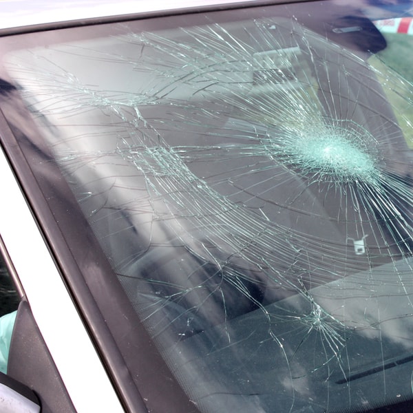 which auto glass replacement technician to contact and what is the price cost to fix windshield 